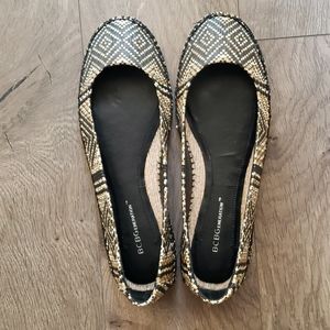 BCBGENERATION US 8.5 or 9